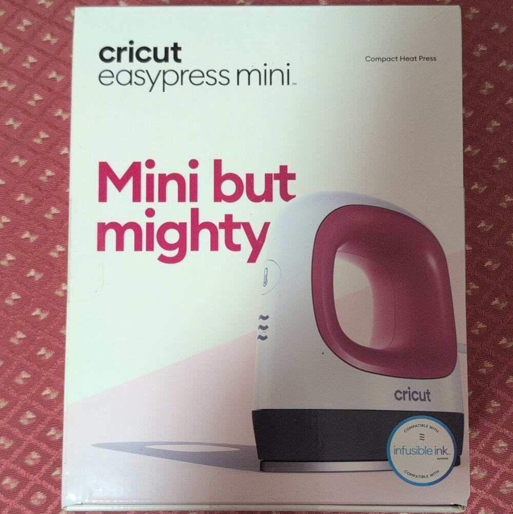 Cricut EasyPress Mini Heat Press 3.2 x 1.9 in 120V 3 Heat Settings Auto-Off